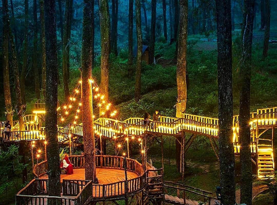 16 Destinasi Wisata Alam di Bandung yang Ampuh Usir Penat