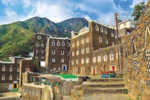 15-wisata-terbaik-arab-saudi-dari-madinah-hingga-pulau-buatan